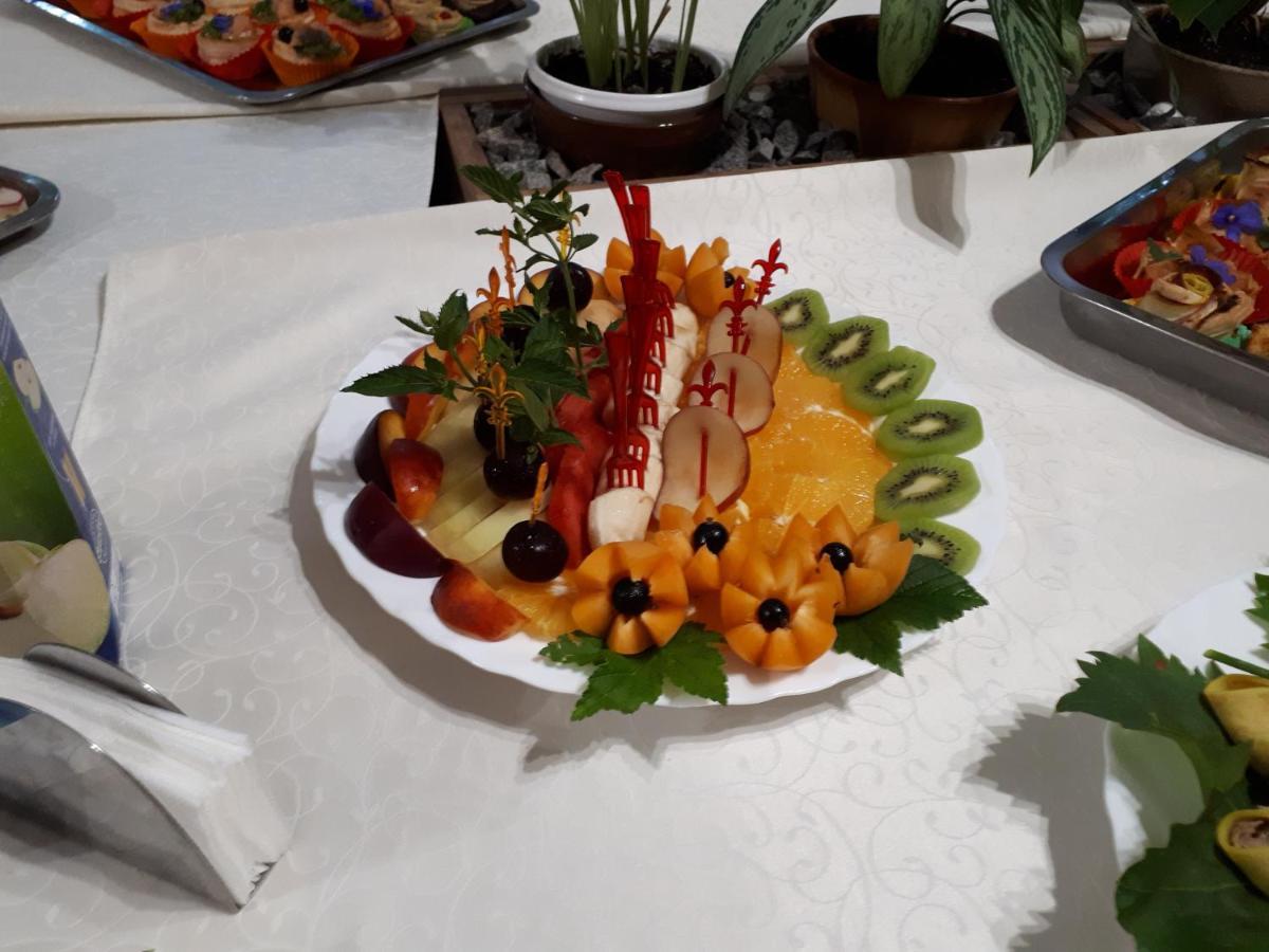 Dniprovski Zori クレメンチューク エクステリア 写真
